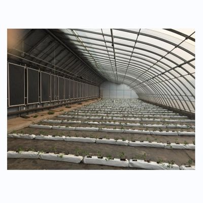 Piccola serra solare passiva a risparmio energetico con struttura in acciaio galvanizzato a caldo