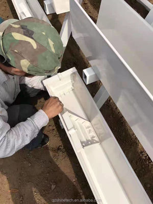 Condizione del tubo di acqua in PVC-U per la coltivazione di falde di fragole in sistema idroponico