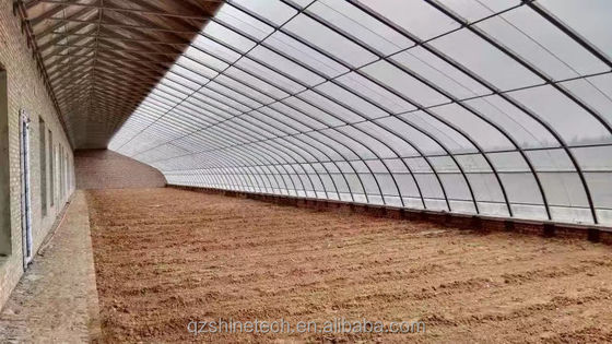 Serre agricola di design solare passivo per riscaldamento invernale e conservazione del calore